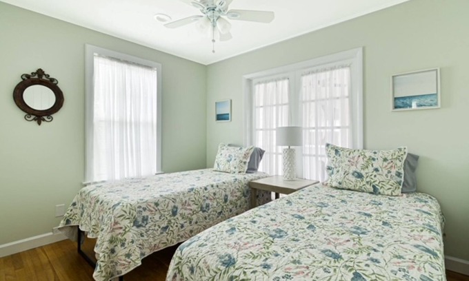 Punta Gorda Cottage | Remodeled historic downtown Punta Gorda, FL charming cottage