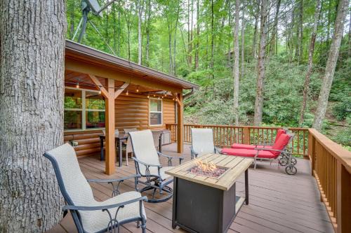 Unaka House | Remote Escape Murphy Cozy Cabin in the Woods