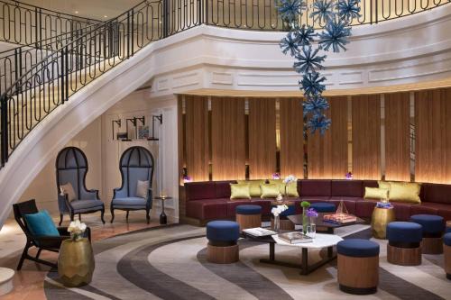 Puteaux Hotel | Renaissance Paris La Defense Hotel