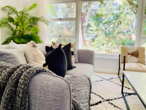 Roseville House | Renovated charming & cozy house (Walk to Station)