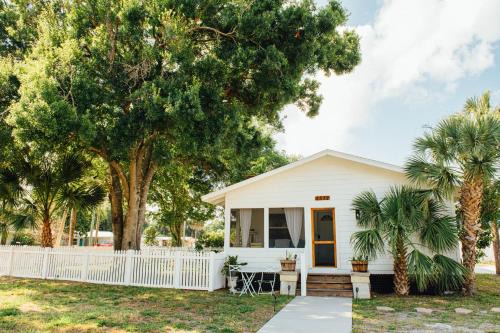 Bradenton House | Renovated Chic Home Near Beaches, Img & Downtown