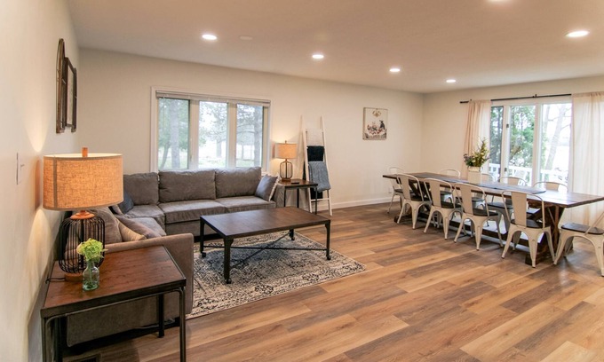 Pickett Other | Renovated Farmhouse w/ Game Room! Sleep 6!