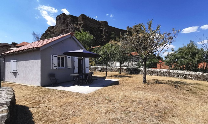 Polignac Cottage | Renovated house with large garden in Polignac