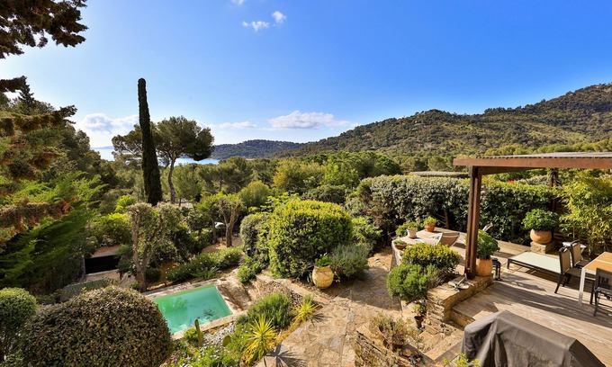 Cap Benat Villa | Rented Villa classified 4* -4/5 beds private swimming pool & sea view 400m from the beach