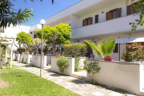 Torre dell'Orso Apartment | Residence Borgo Latino- Localo