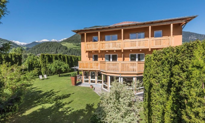Prato allo Stelvio Hotel | Residence-Garni Haus Tschenett