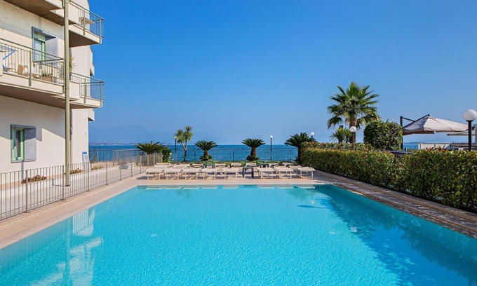 Desenzano del Garda Apartment | Residenza Miralago With Pool - Studio Apartment With City View
