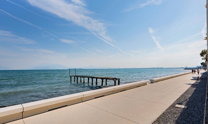 Desenzano del Garda Apartment | Residenza Miralago With Pool - Two-bedroom With Terrace