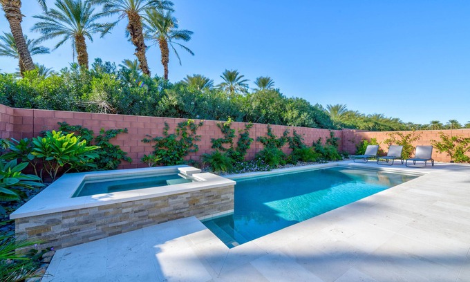 Indio House | Resort Amenities with Private Pool, Spa & Pizza Oven