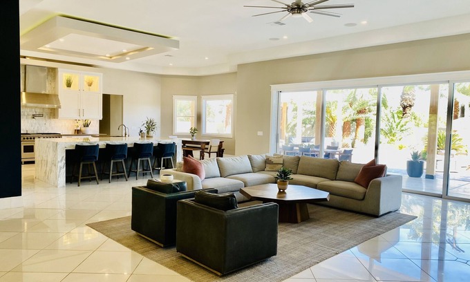 Paradise House | Resort Living Las Vegas