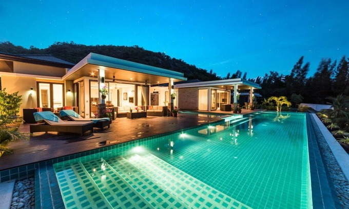 Khao Tao Villa | Resort Pool Villa With 5 Bedrooms TS1