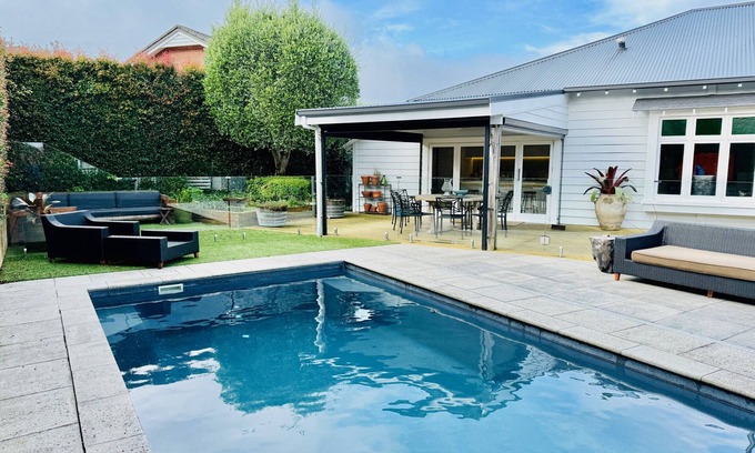 Auckland House | Resort style home with Pool, Chefs Kitchen and 4 bedrooms.
