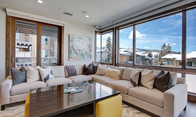 Deer Valley Apartment | Resort Three Bedroom Suite 3 Apartment Hotel by RedAwning