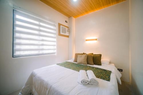 Bacolod Apartment | Resort type Family room for 4 to 5pax with pool