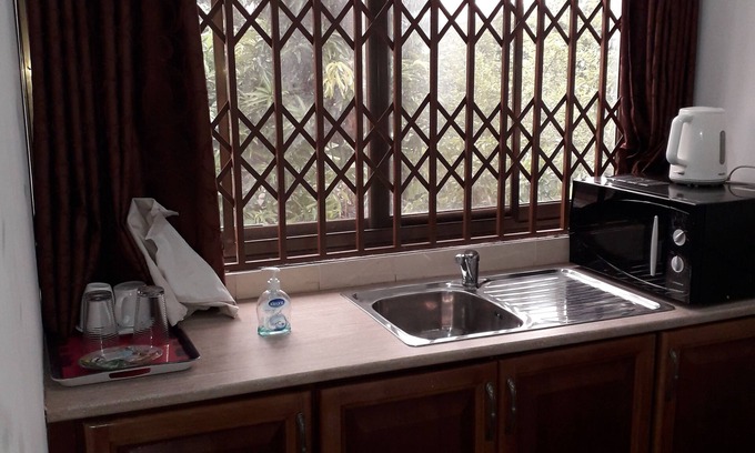 Adentan House | Restall Guest Lodge