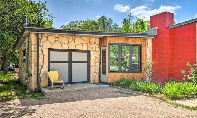 Blanco House | Retro Updated Blanco Abode - Steps to Main Street!