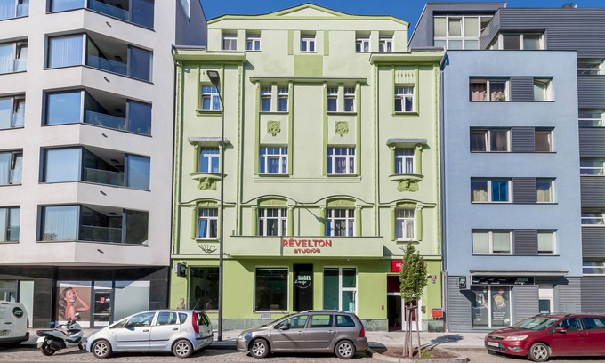 Michle Apartment | Revelton Studios Prague