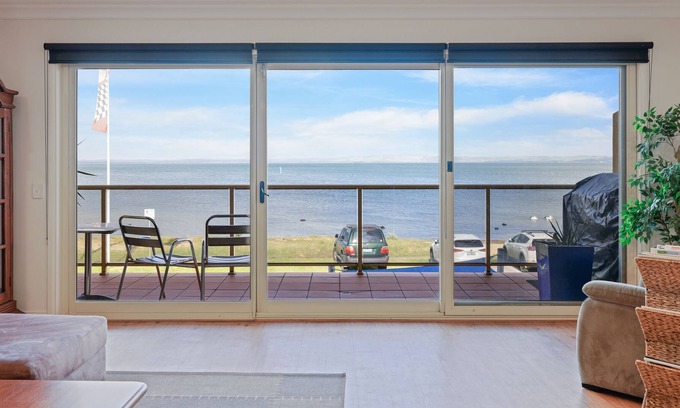 Rhyll Apartment | Rhyll by the Sea
