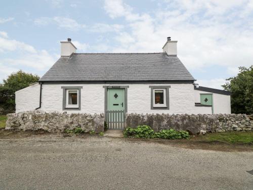 Ty Croes House | Rhytty Bach