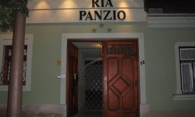 Esztergom Bed & Breakfast | Ria Panzio