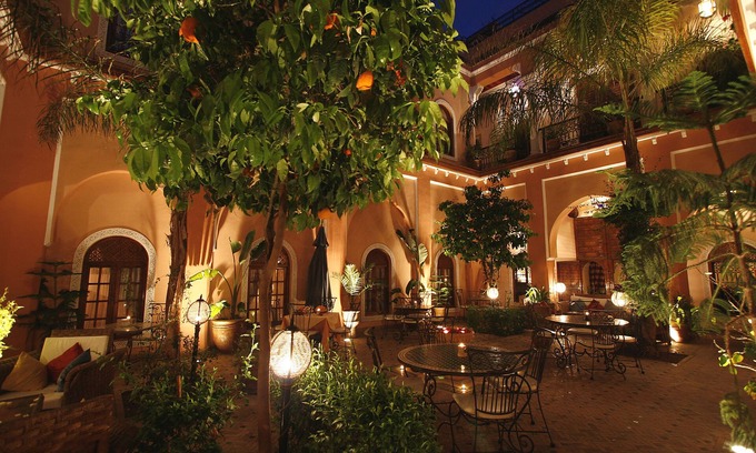 Bab Taghzout House | Riad Amina
