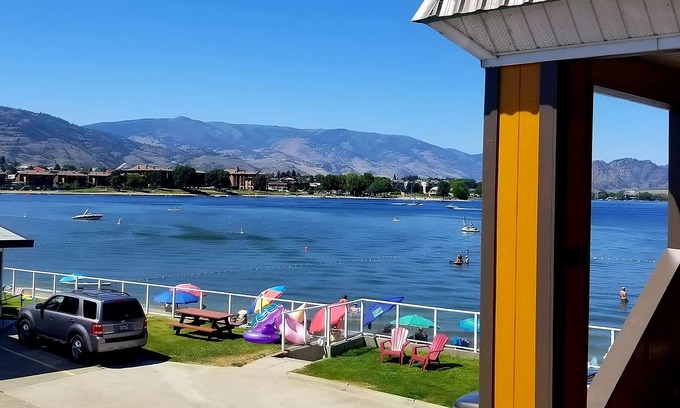 Okanagan-Similkameen Hotel | Richter Pass Beach Resort