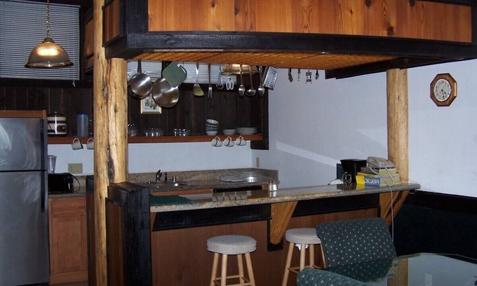 Tahoe Village Resort | RIDGE SIERRA RESORT B