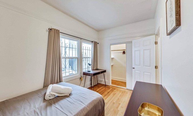 Berkeley Apartment | Right Across From Campus! 2BR/1b