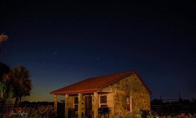Brenham Cabin | Rising Star at Rockin Star Ranch