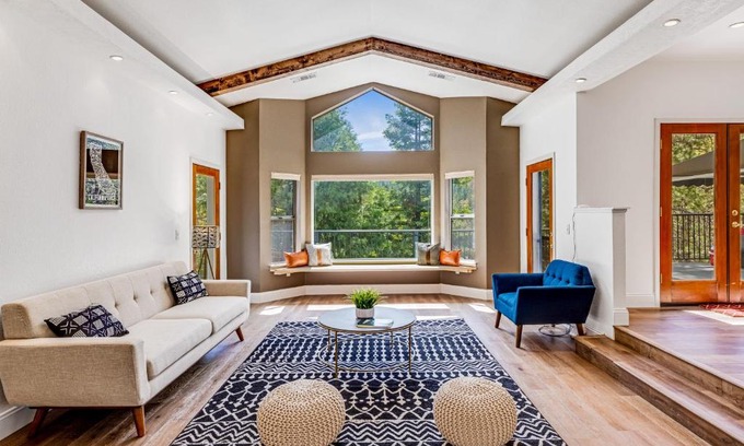 Groveland House | Rising Sun Retreat