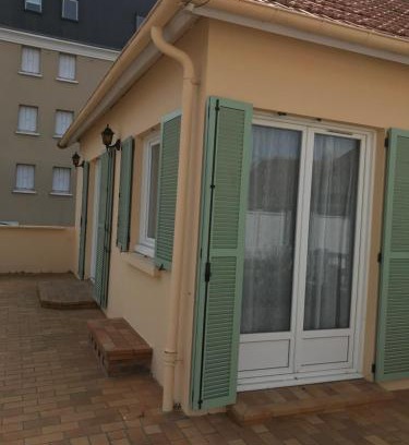 Ouistreham House | Riva Bella