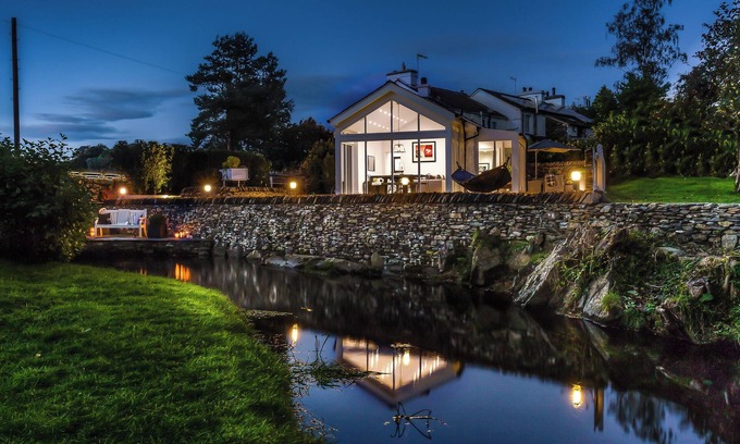 Bowland Bridge Cottage | RIVER BARN, luxury holiday cottage, with open fire in Town End