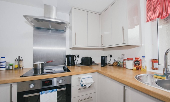 Cambridge Apartment | River Court Apartments by Paymán Club