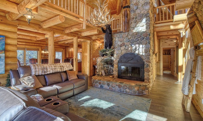 San Juan River Village House | River Front home with Hot Tub