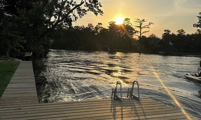 Moss Bluff House | RIVER FRONT HOUSE in Lake Charles nA rare gem located on scenic Calcasieu River.