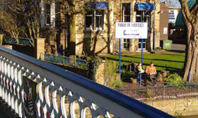Oxford Hotel | River Hotel