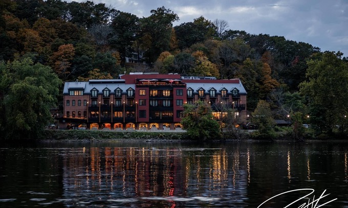 New Hope Hotel | River House at Odette's