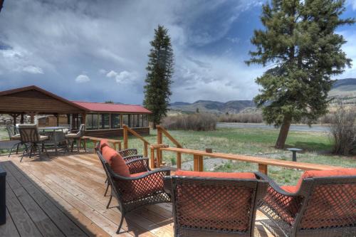 Creede House | River Oasis