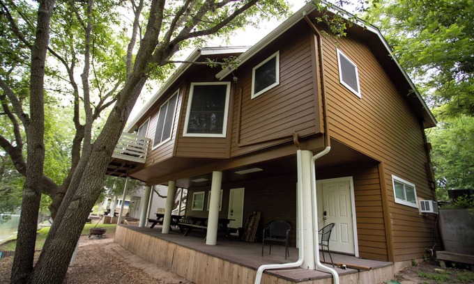 New Braunfels House | River Road Escapes