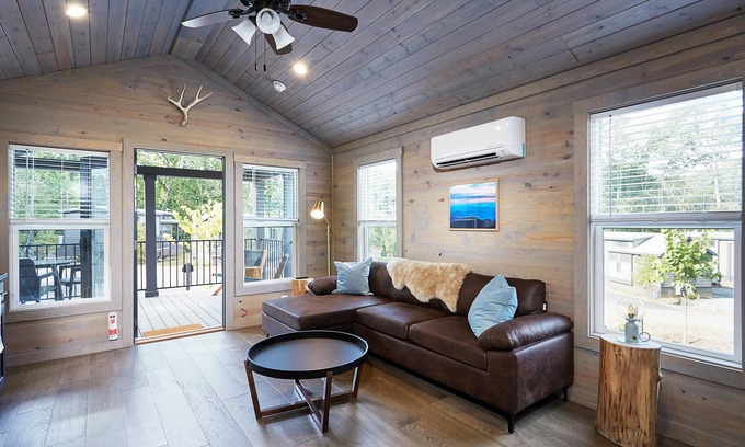 Arden Ski Chalet | River View Cabin with Hot Tub