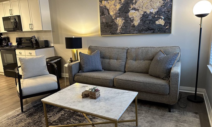 Downtown Columbus Apartment | River View Flat | Free Parking | Walk-In Shower!