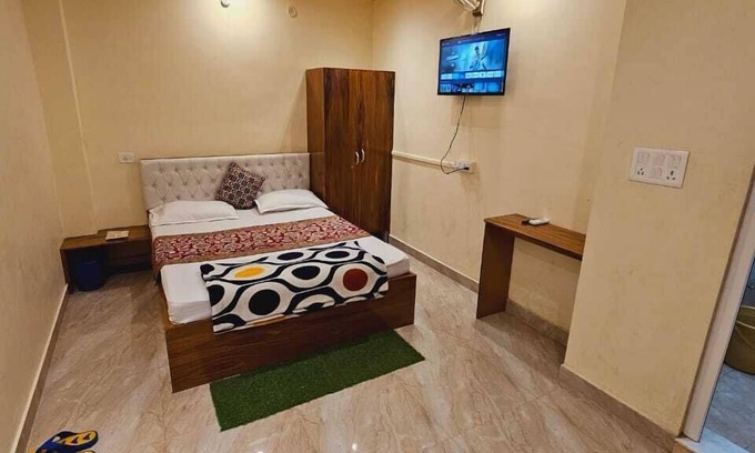 Varanasi House | River View Guest House