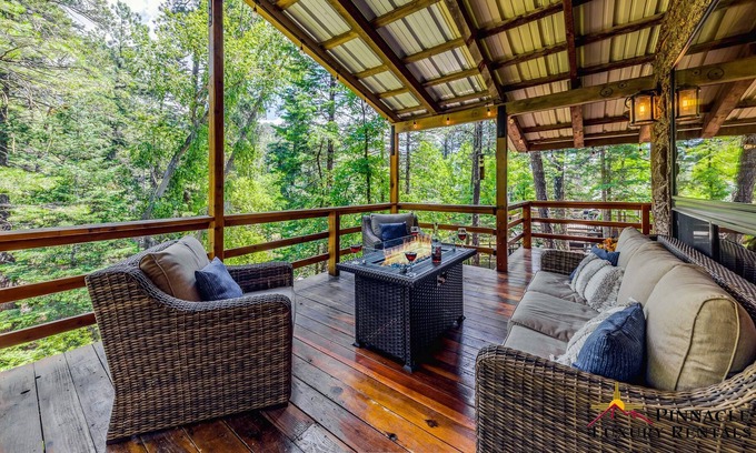 Ruidoso Cabin | Riverbank Swank-Rustic Luxury Cabin now w/Hot Tub!