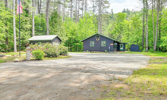 Schroon Lake Cabin | Riverfront Cabin w/Yard in Schroon Lake!