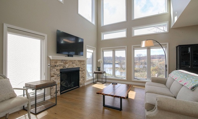 Cotter House | Riverfront Cotter Home: Close to Trout Fishing!