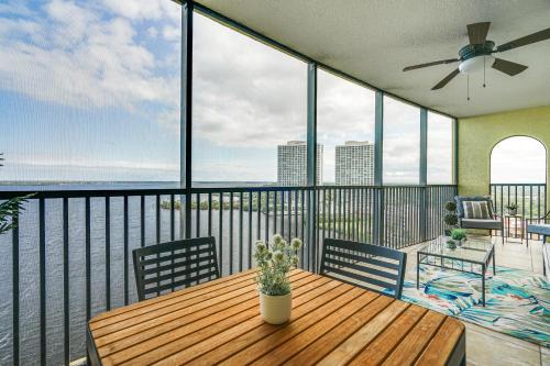 East 1st Street Apartment | Riverfront Fort Myers Condo with Community Amenities