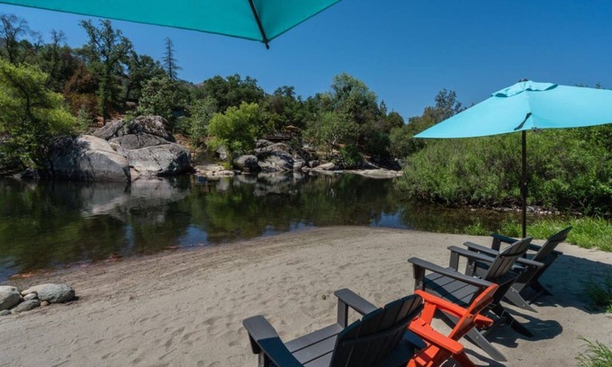 Three Rivers Cottage | Riverfront Guesthouse with Tranquil Swimming Hole