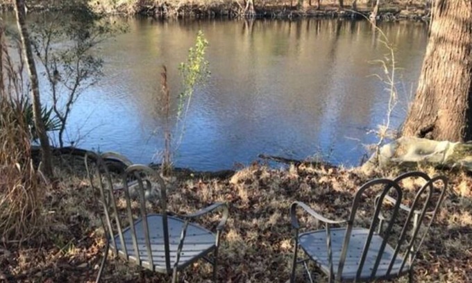 Branford House | Riverfront Stilt House 5-6miles to Ginnie or Ichetucknee