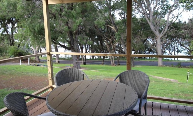 Augusta Cottage | Riverscape Cottage No.8 - Riverscape - unit 8 with views over the Blackwood River