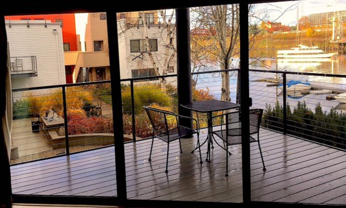 Old Town Chinatown Condo | Riverside condo, high speed internet, pool & hot tub, safe, free deeded parking.